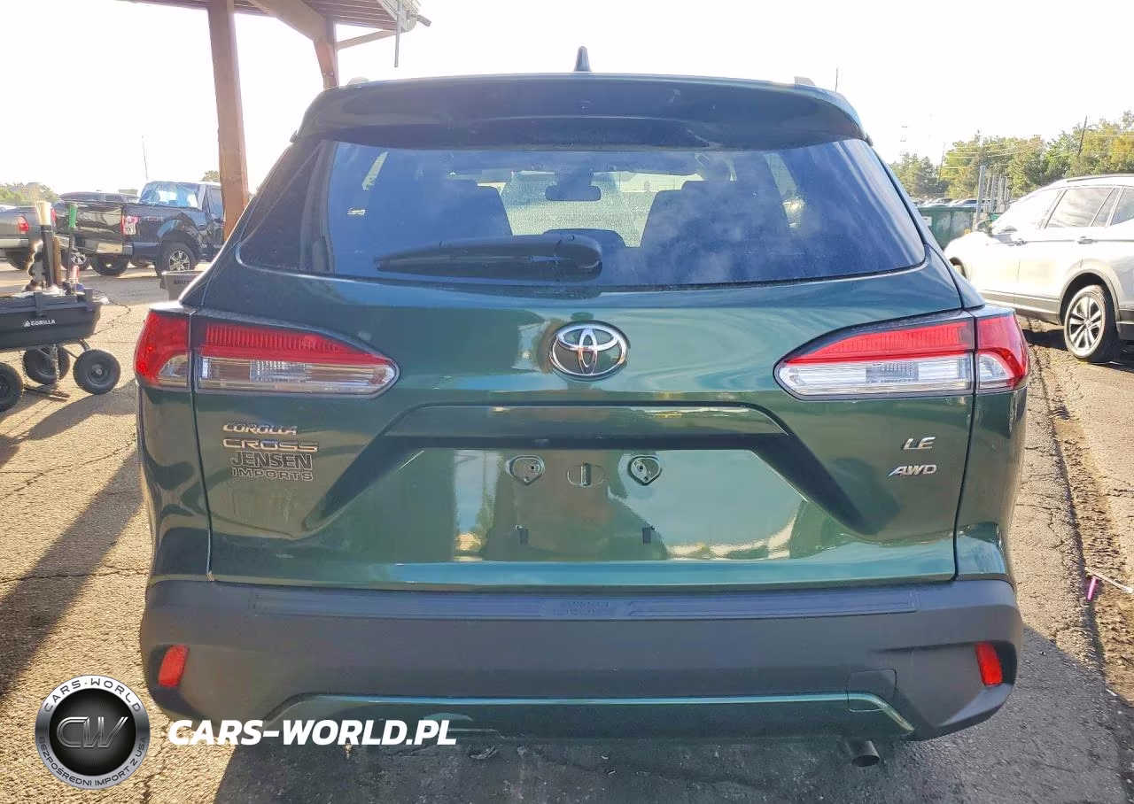 2022 Toyota Corolla Cross Le VIN:7MUBAABG3NV018900 - 6