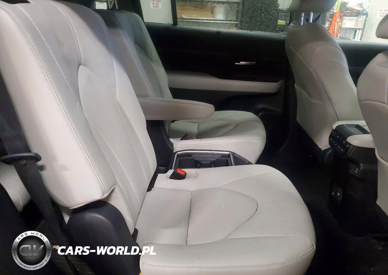 2025 Toyota Grand Highlander Hybrid Limited VIN:5TDACAB53SS041779 - 11