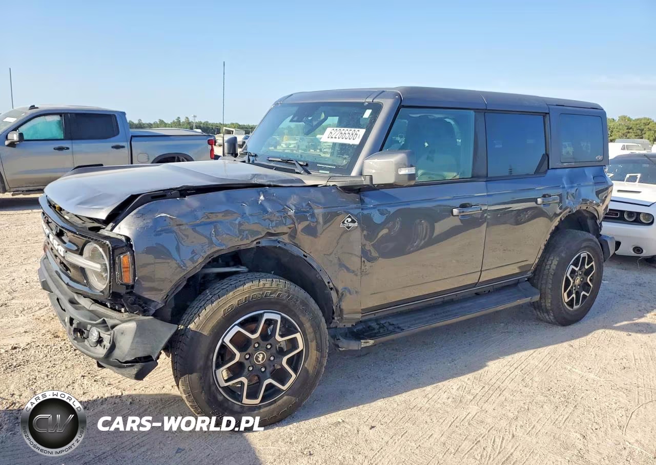 2024 Ford Bronco Outer Banks – zdjęcie 1 z 13