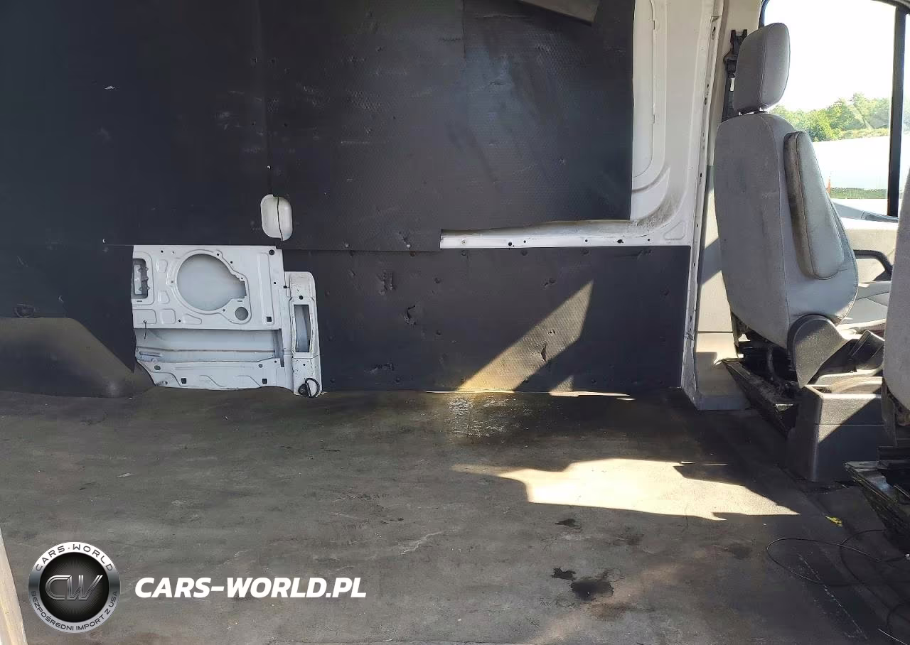 2018 Ford Transit T-250 Delivery Van VIN:1FTYR2CM5JKA77312 - 11