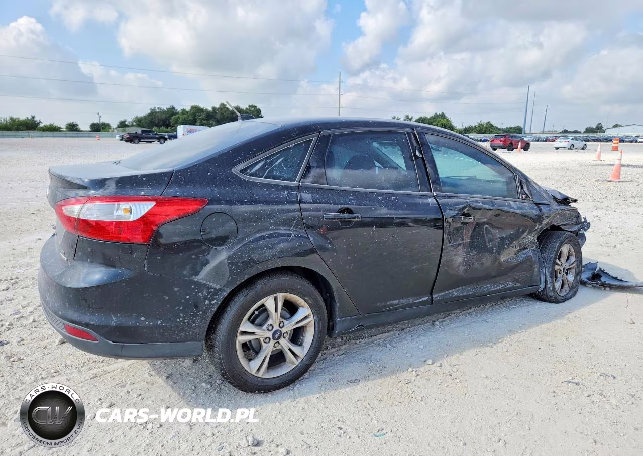 2013 Ford Focus Se VIN:1FADP3F26DL183678 - 3