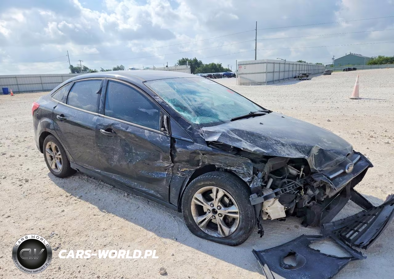 2013 Ford Focus Se VIN:1FADP3F26DL183678 - 4