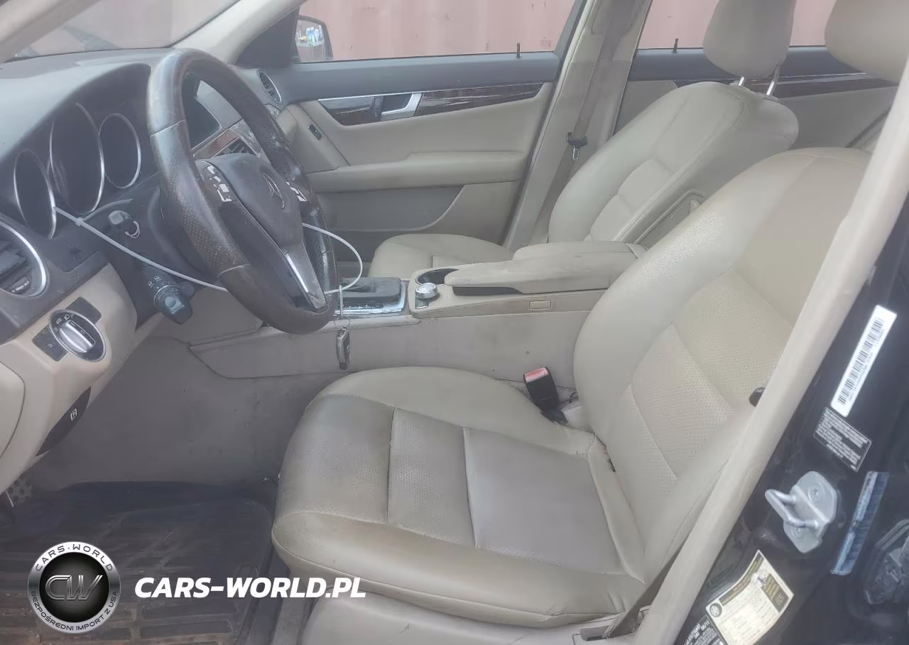 2012 Mercedes-Benz C 250 VIN:WDDGF4HBXCA622670 - 7