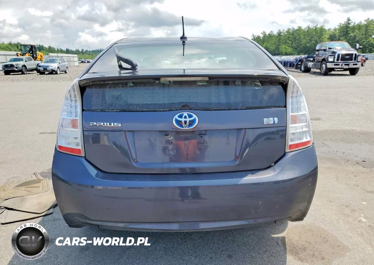 2011 Toyota Prius Two VIN:JTDKN3DUXB0295992 - 6
