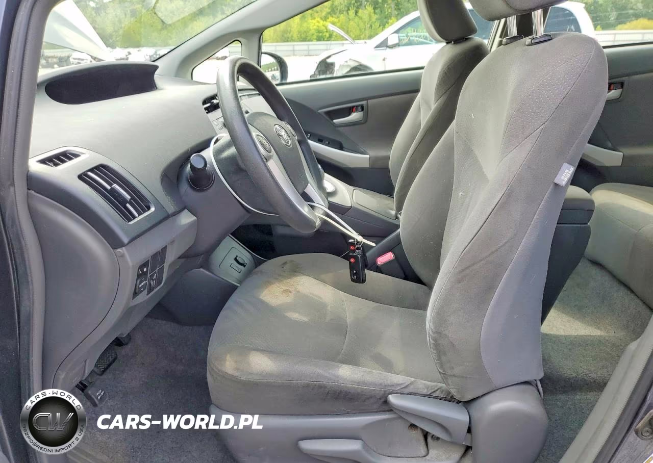 2011 Toyota Prius Two VIN:JTDKN3DUXB0295992 - 7