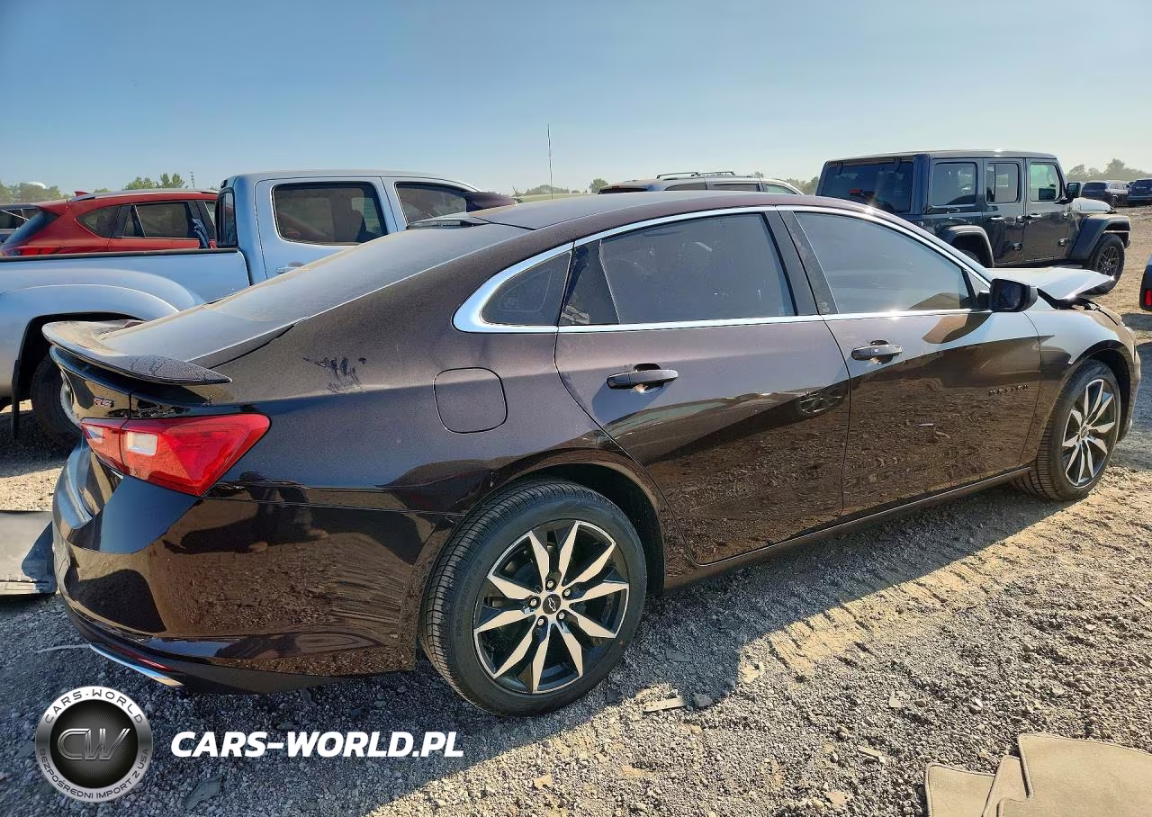 2020 Chevrolet Malibu Rs VIN:1G1ZG5STXLF043634 - 3