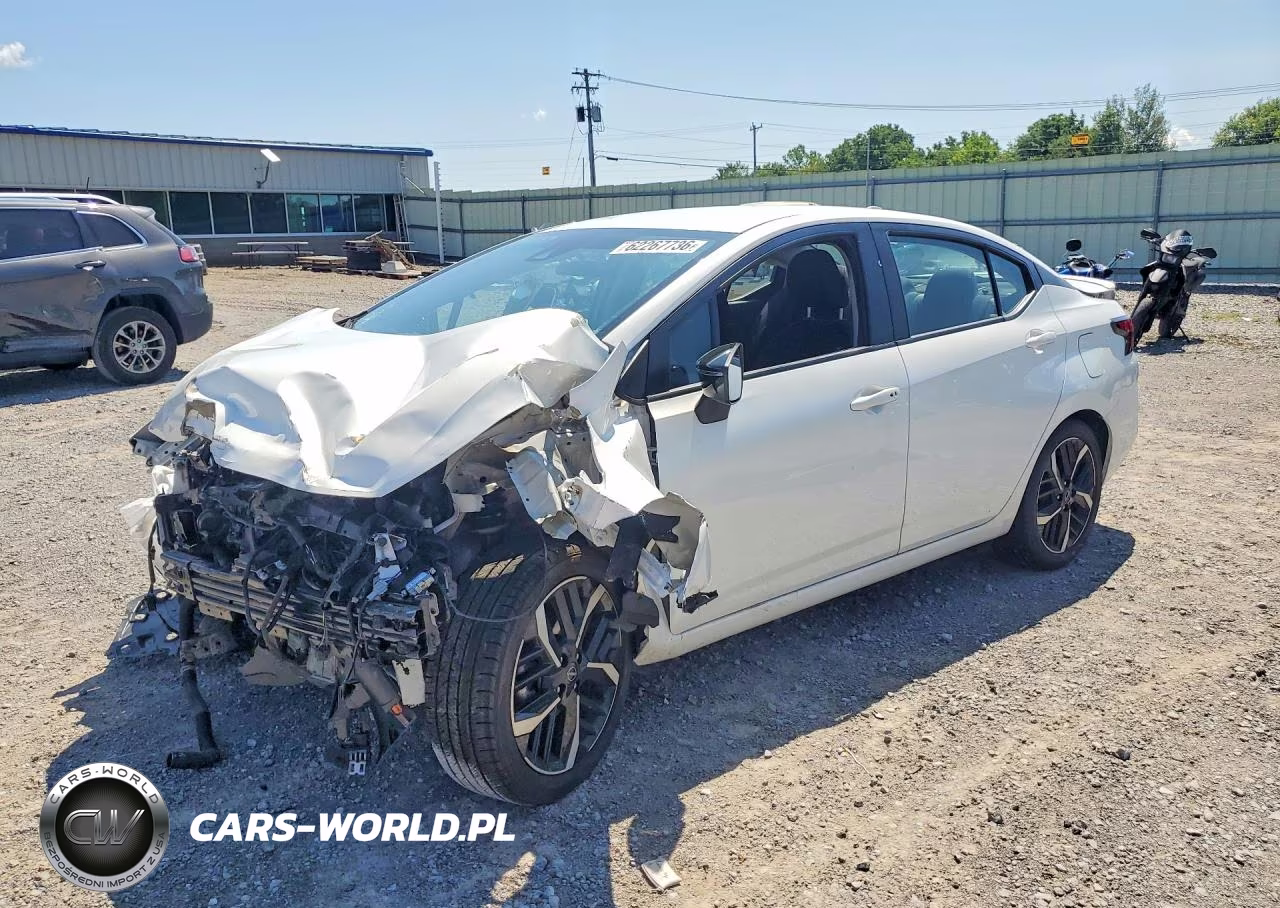 2023 Nissan Versa Sr – zdjęcie 1 z 13