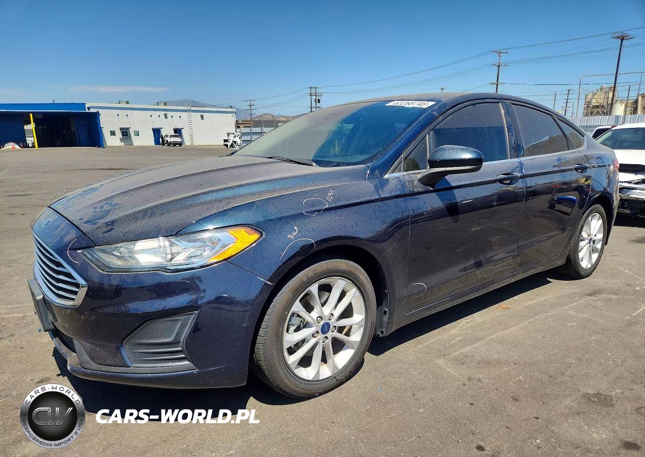 2020 Ford Fusion Se – zdjęcie 1 z 12
