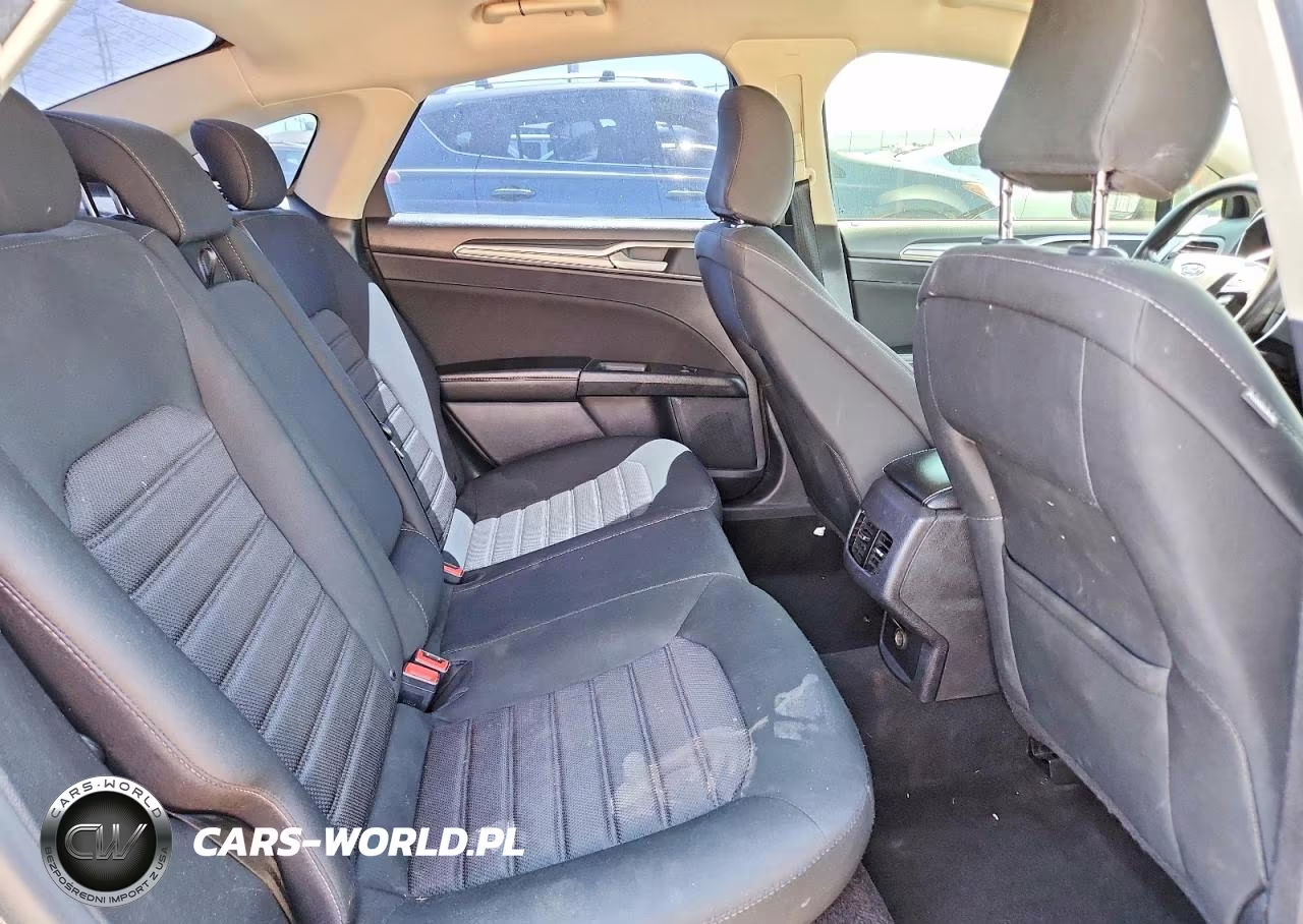 2020 Ford Fusion Se VIN:3FA6P0LU3LR189905 - 10