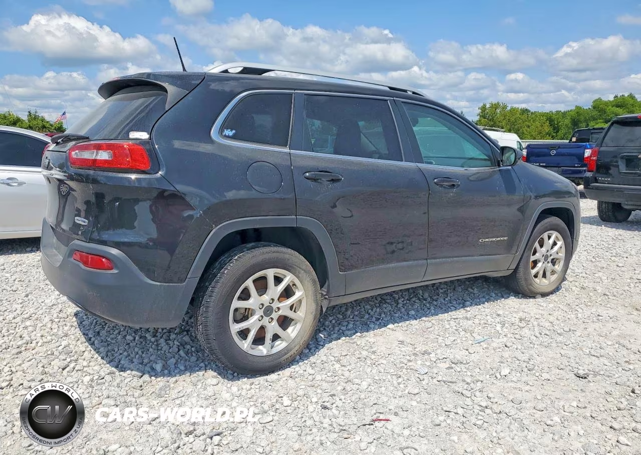 2016 Jeep Cherokee Latitude VIN:1C4PJMCB6GW188207 - 3