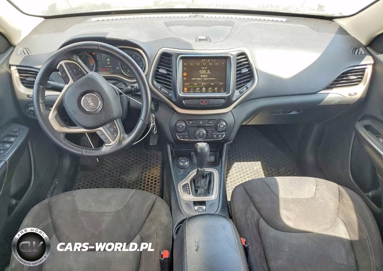 2016 Jeep Cherokee Latitude VIN:1C4PJMCB6GW188207 - 8