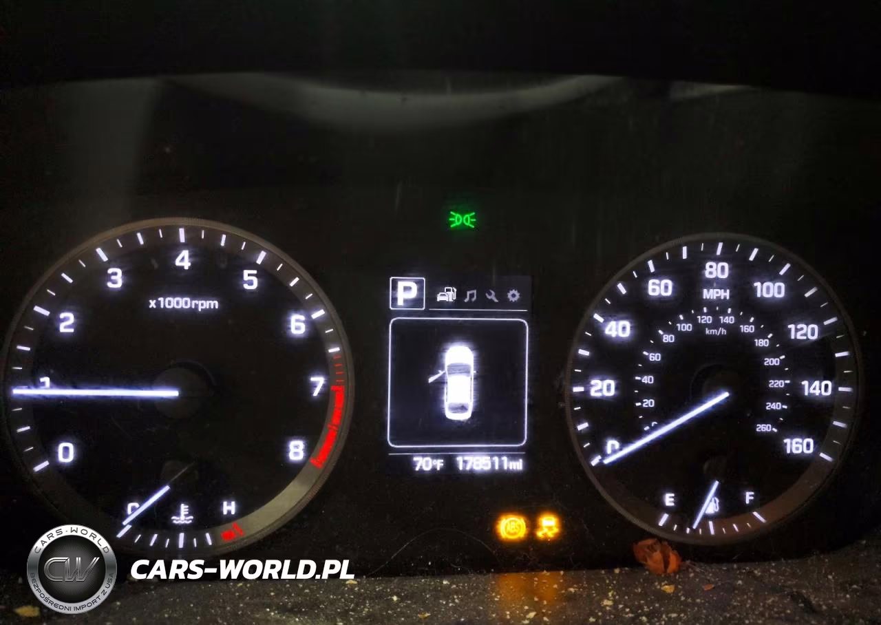 2016 Hyundai Sonata Se VIN:5NPE24AF0GH260616 - 9