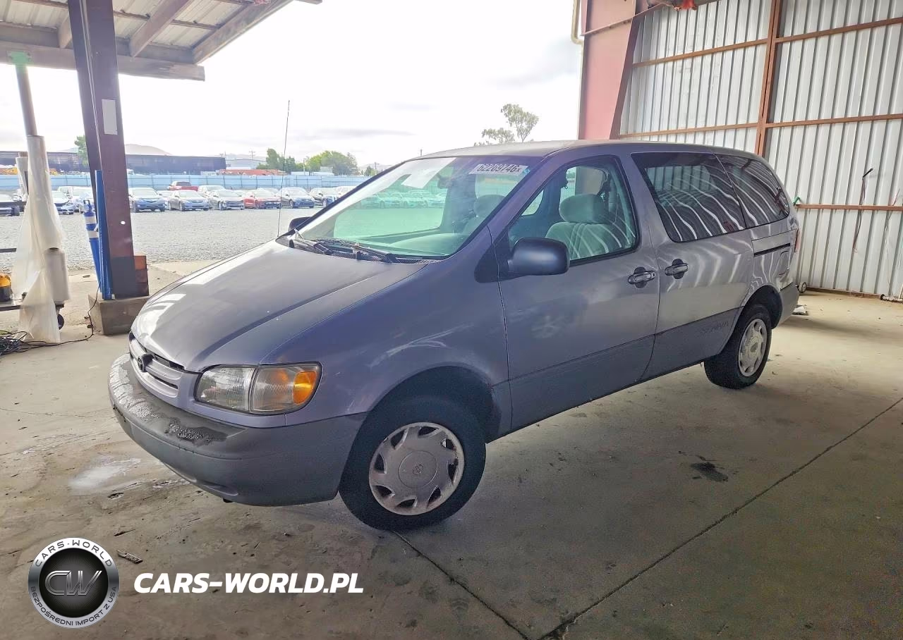 1999 Toyota Sienna Ce