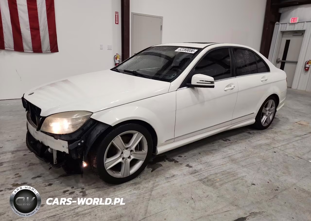 2011 Mercedes-Benz C 300 – zdjęcie 1 z 13