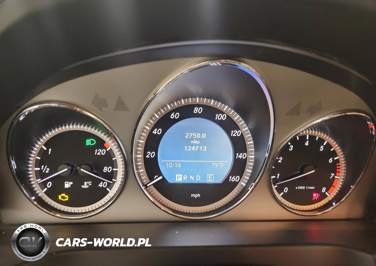 2011 Mercedes-Benz C 300 VIN:WDDGF5EB8BA416806 - 9
