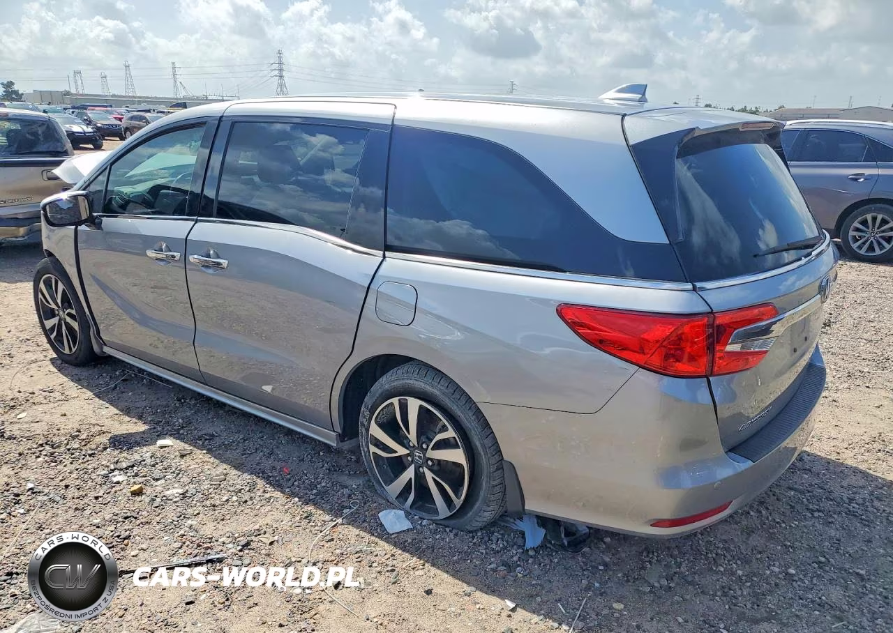2018 Honda Odyssey Elite VIN:5FNRL6H92JB105212 - 2