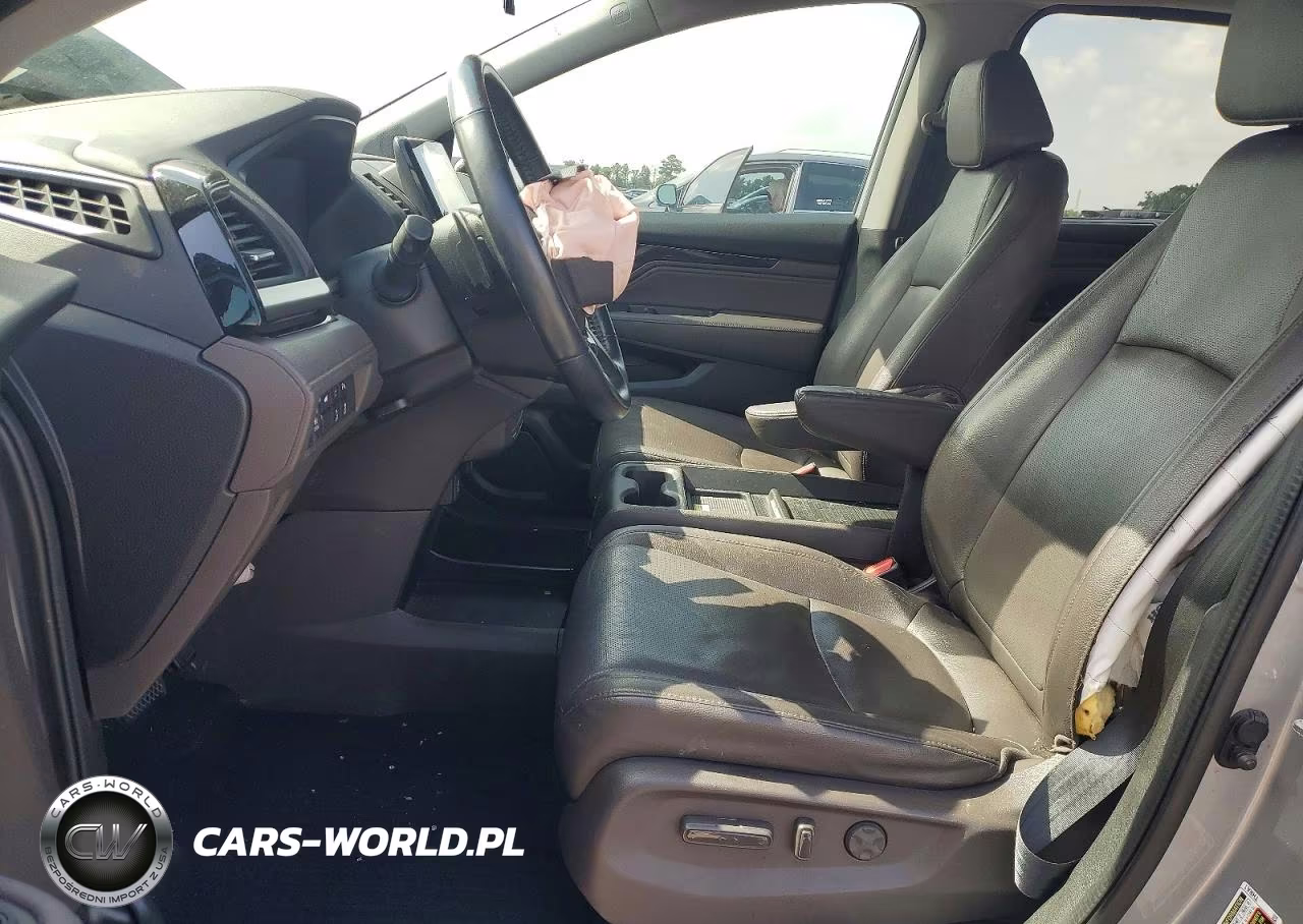 2018 Honda Odyssey Elite VIN:5FNRL6H92JB105212 - 7