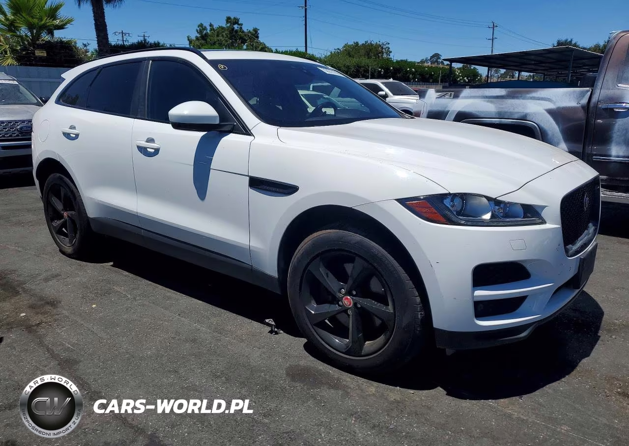 2018 Jaguar F-Pace Prestige VIN:SADCK2GX5JA329878 - 4