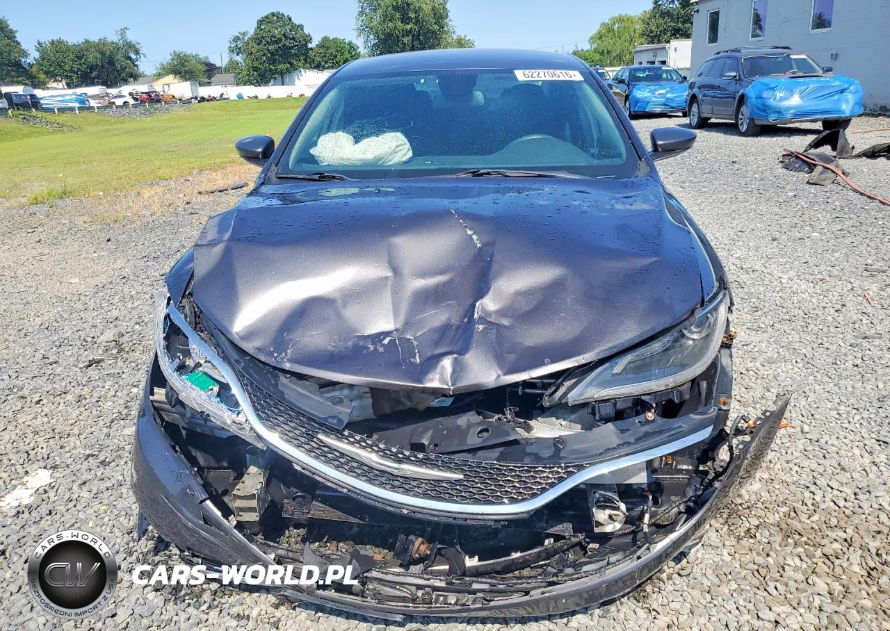 2015 Chrysler 200 Limited VIN:1C3CCCAB4FN561680 - 5