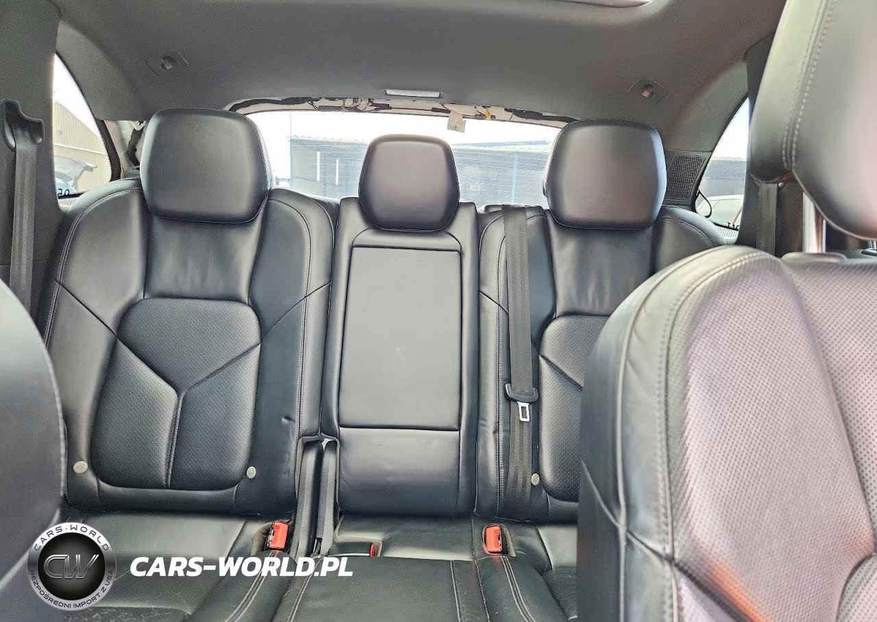 2012 Porsche Cayenne S VIN:WP1AB2A26CLA40708 - 10