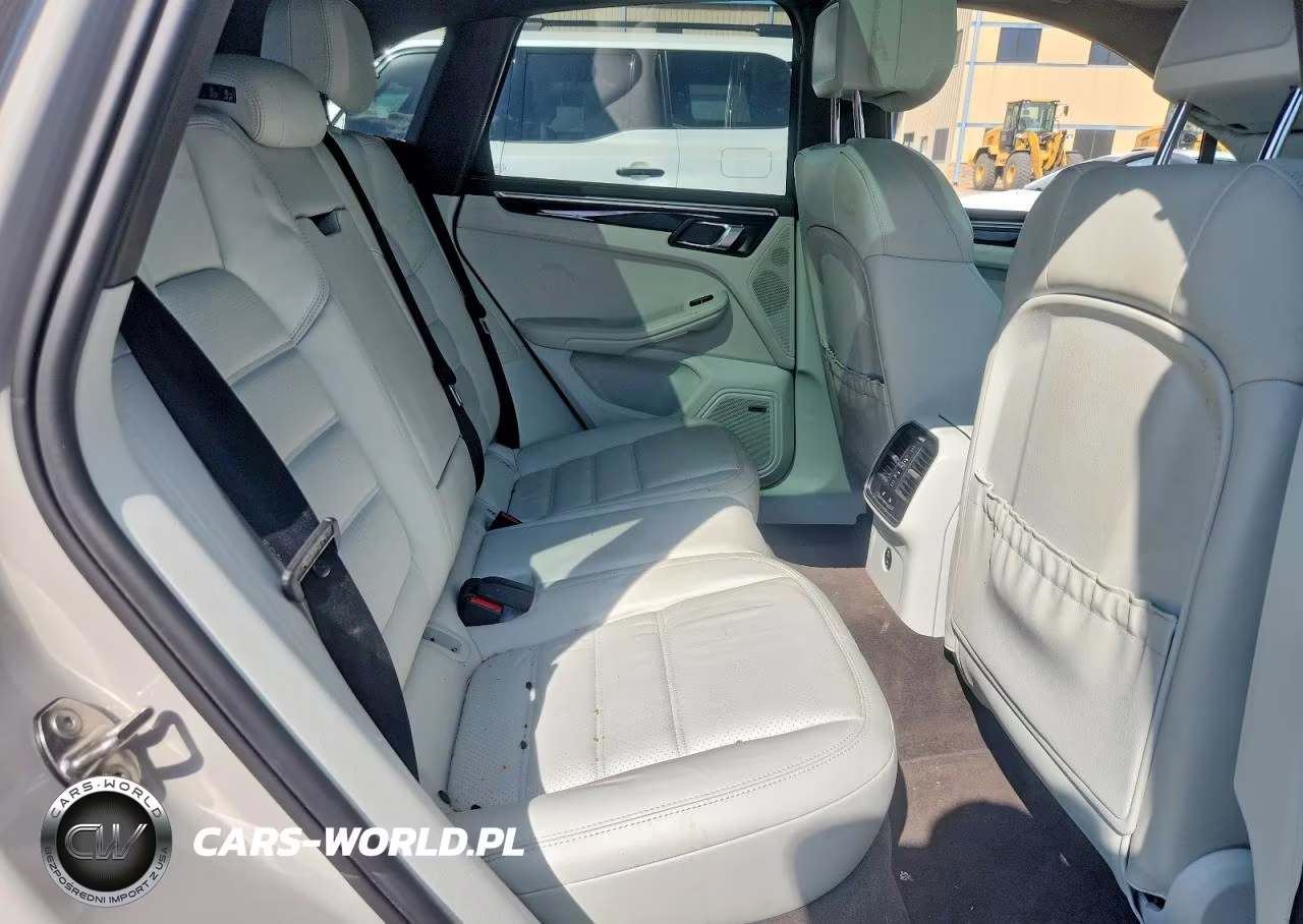 2021 Porsche Macan S VIN:WP1AB2A59MLB36392 - 10