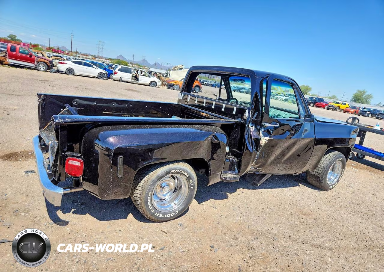 1977 Chevrolet Uk VIN:CCL447Z212467 - 3