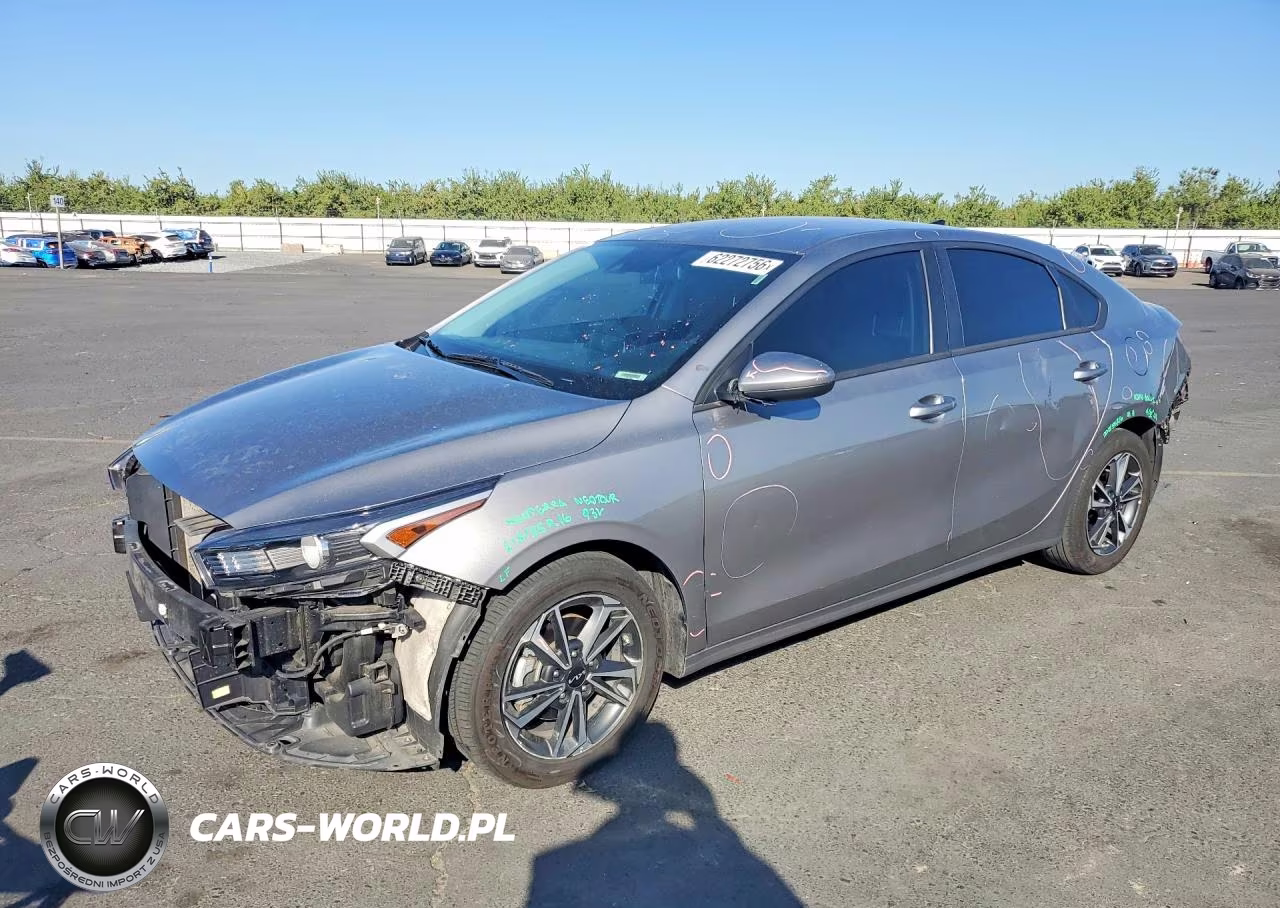 2024 Kia Forte Lxs – zdjęcie 1 z 13