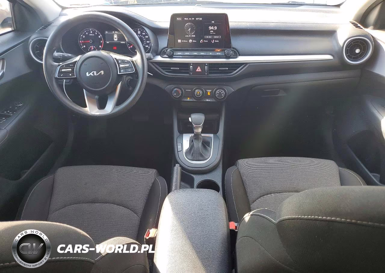 2024 Kia Forte Lxs VIN:3KPF24AD2RE794937 - 8