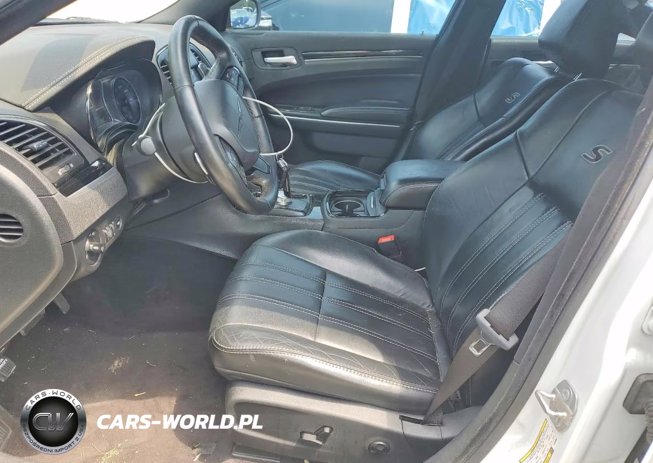 2017 Chrysler 300 S VIN:2C3CCAGG2HH529961 - 7