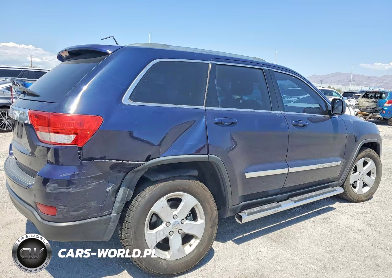 2013 Jeep Grand Cherokee Laredo VIN:1C4RJFAG2DC548184 - 3