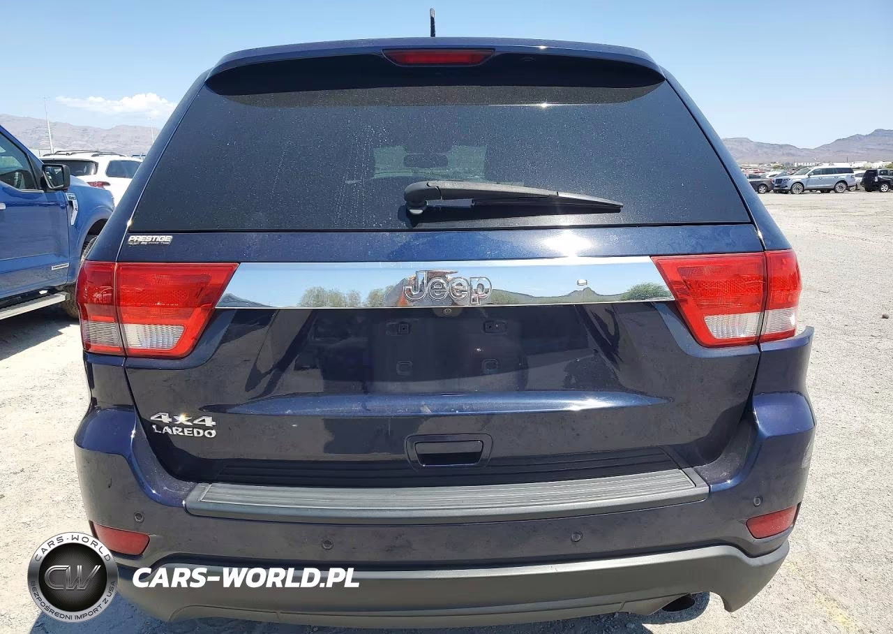 2013 Jeep Grand Cherokee Laredo VIN:1C4RJFAG2DC548184 - 6