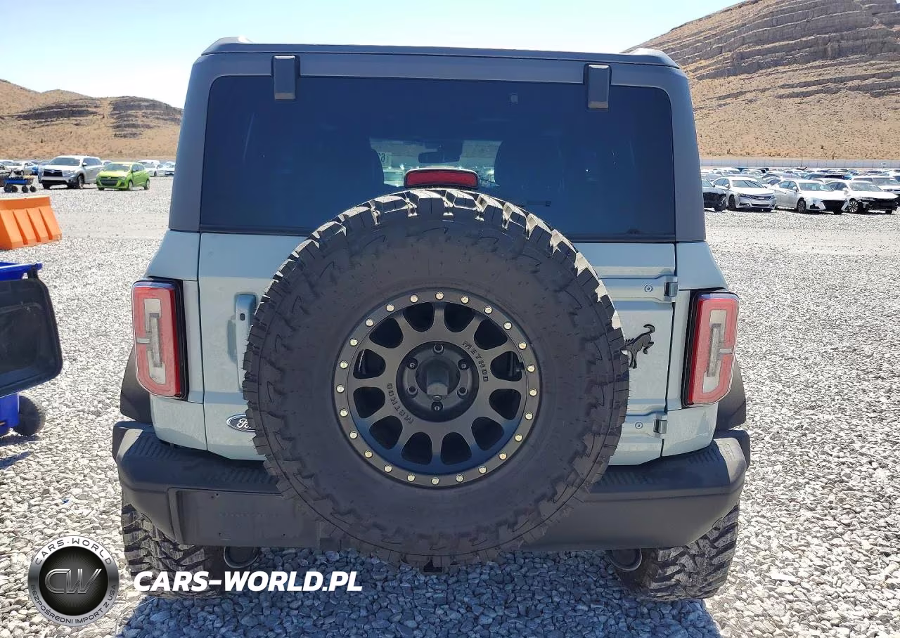 2021 Ford Bronco First Edition VIN:1FMEE5EP7MLA42031 - 6