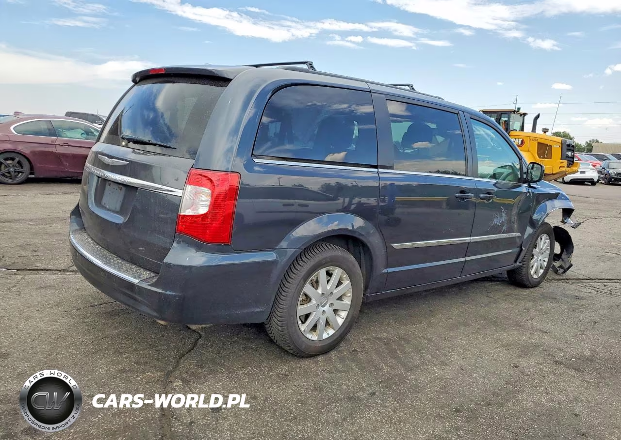 2014 Chrysler Town & Country Touring VIN:2C4RC1BG5ER398804 - 3