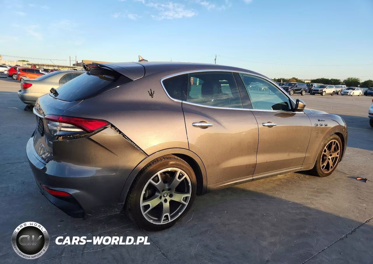 2023 Maserati Levante Modena VIN:ZN661YUM3PX418605 - 3