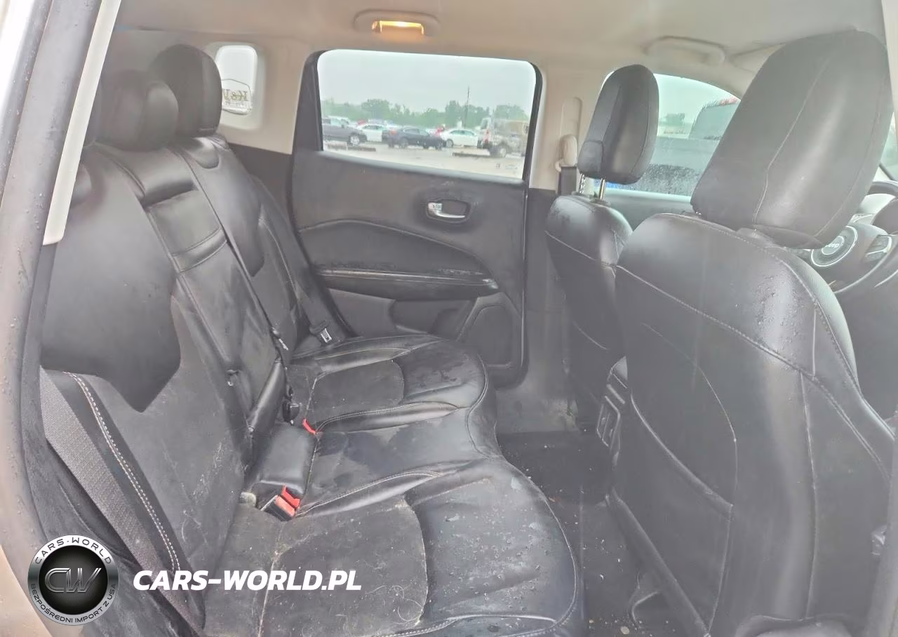 2019 Jeep Compass Latitude VIN:3C4NJDBBXKT592635 - 11