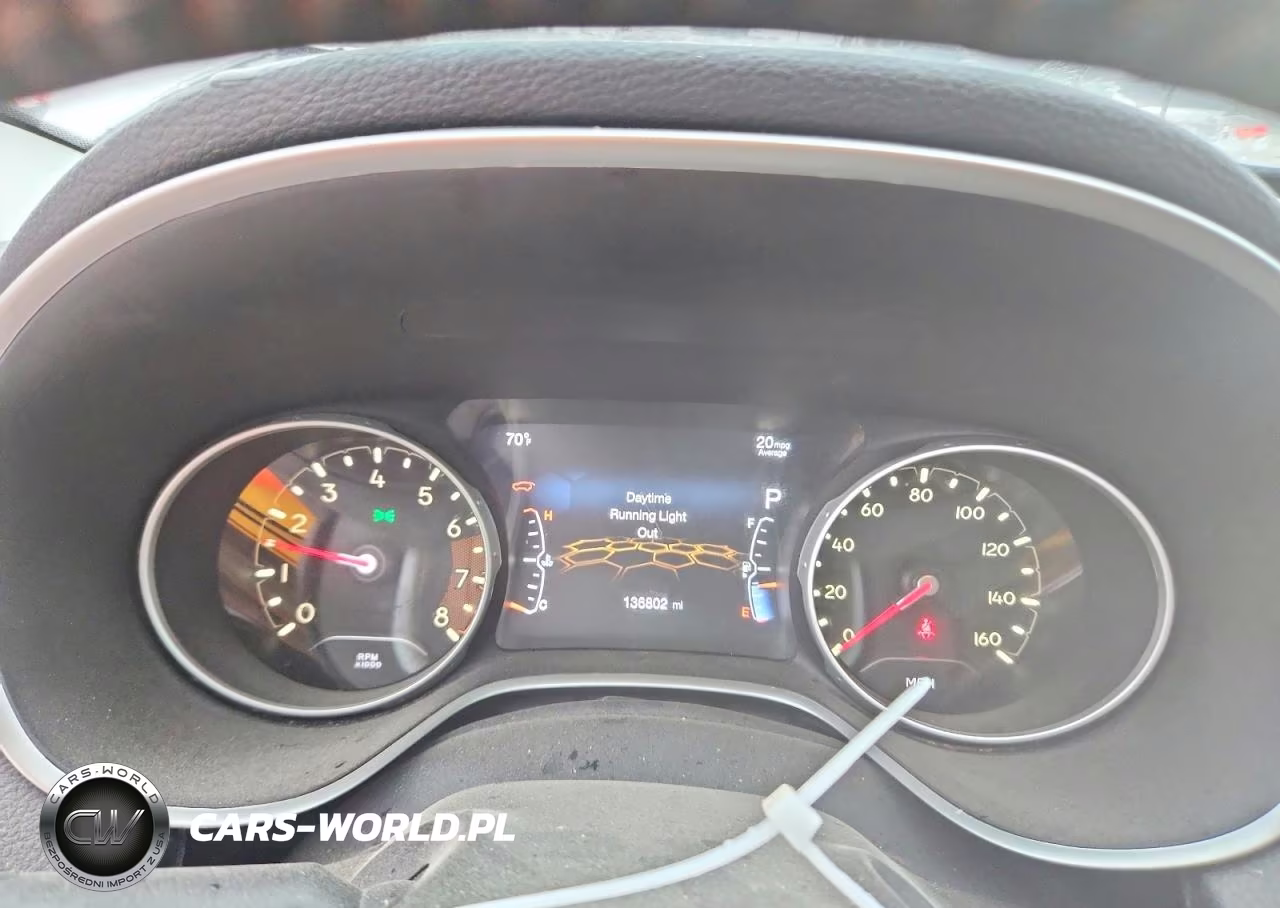 2019 Jeep Compass Latitude VIN:3C4NJDBBXKT592635 - 9