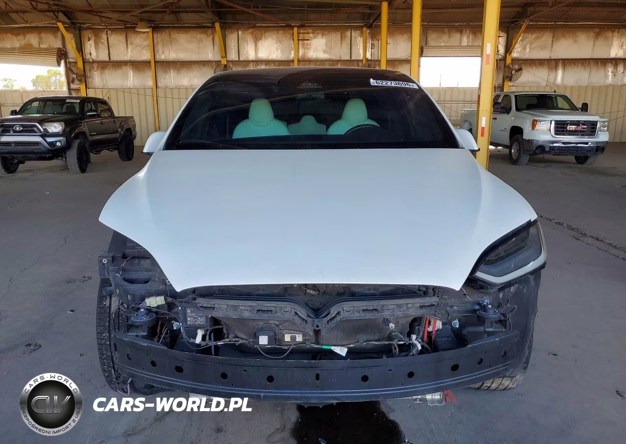 2020 Tesla Model X VIN:5YJXCAE2XLF285091 - 5