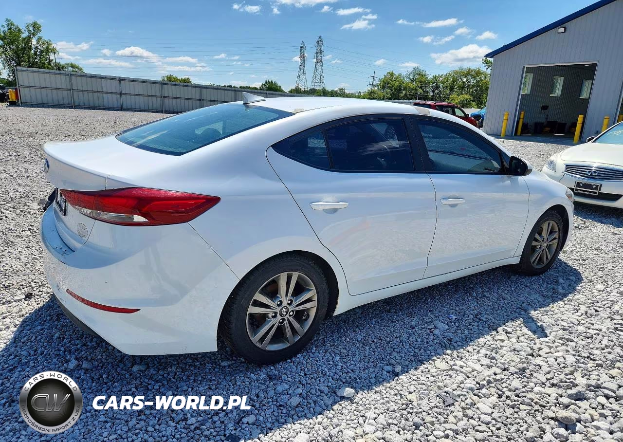 2018 Hyundai Elantra Sel VIN:5NPD84LF6JH215842 - 3