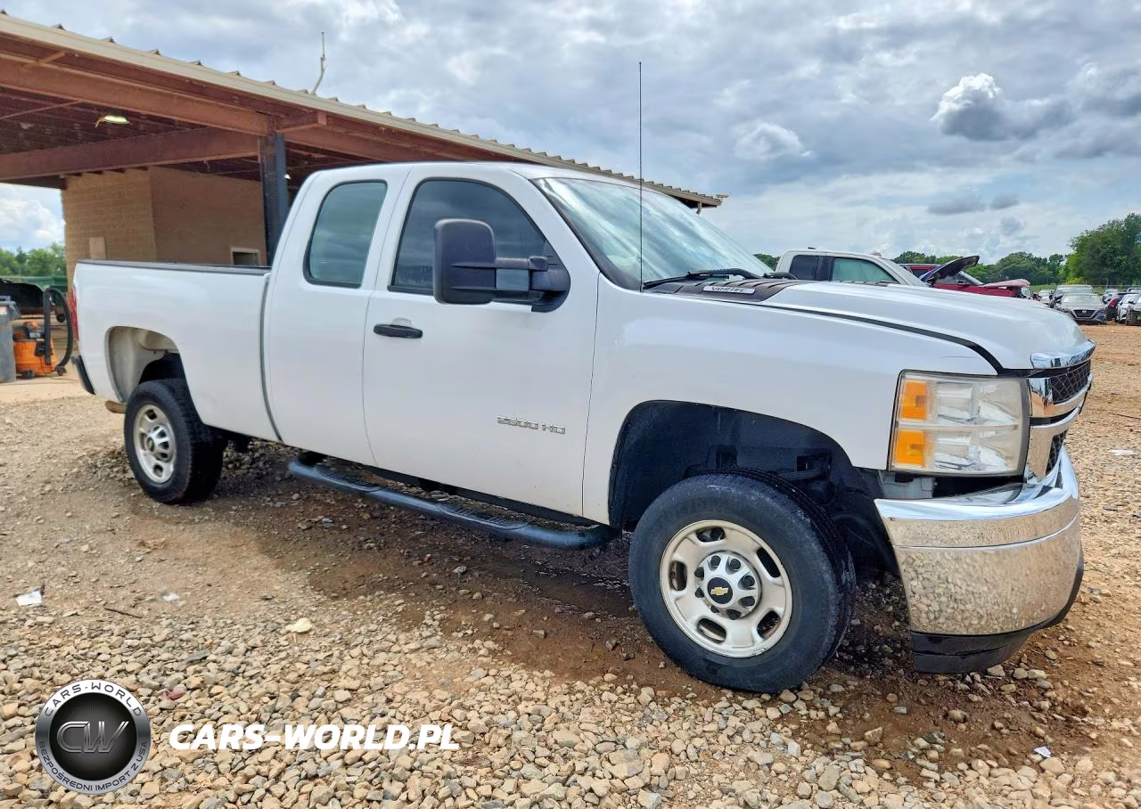 2013 Chevrolet Silverado C2500 Heavy Duty VIN:1GC2CVCB0DZ370893 - 4
