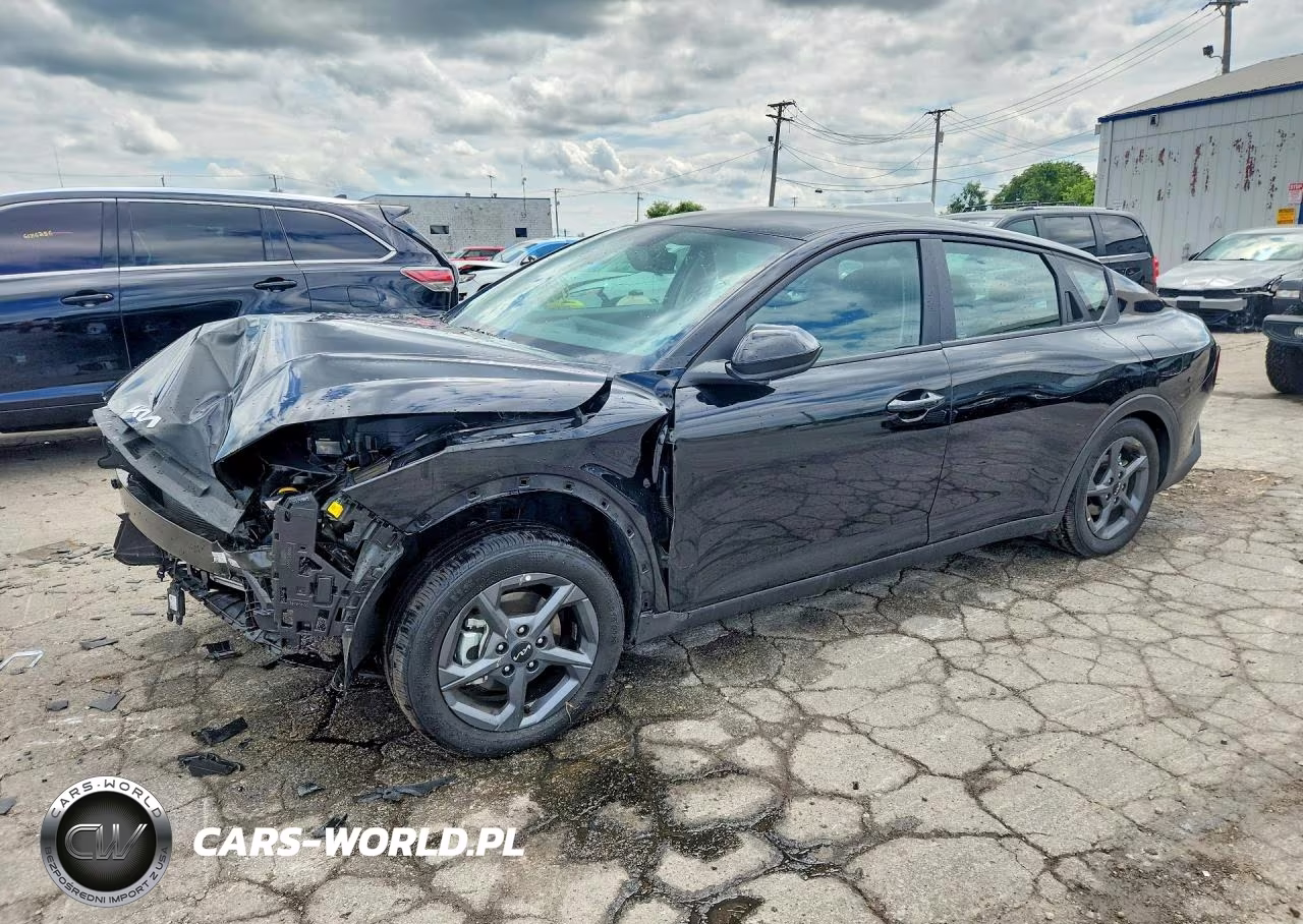 2026 Kia K4 Lxs VIN:3KPFT4DE6TE338383 - 1
