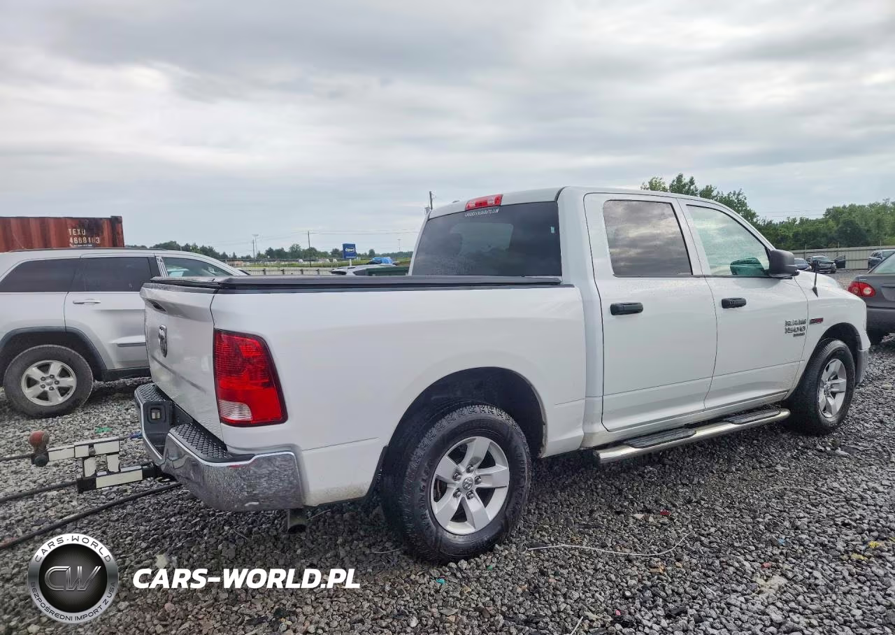 2019 Ram 1500 Classic Tradesman VIN:1C6RR6KM7KS750882 - 3