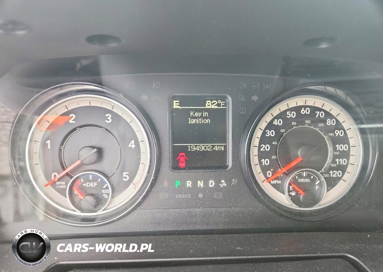 2019 Ram 1500 Classic Tradesman VIN:1C6RR6KM7KS750882 - 9