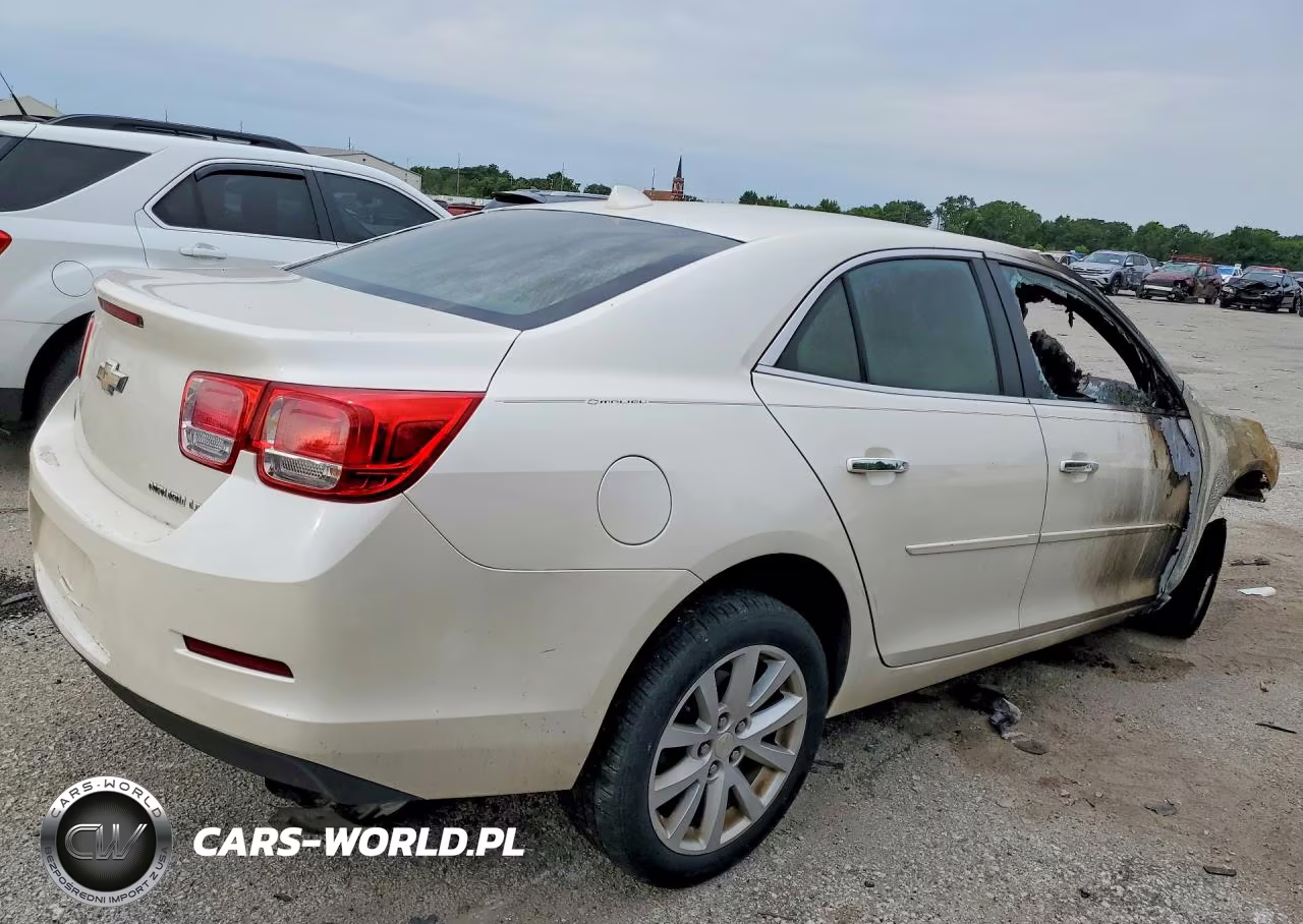 2013 Chevrolet Malibu 2Lt VIN:1G11E5SA2DF328329 - 3