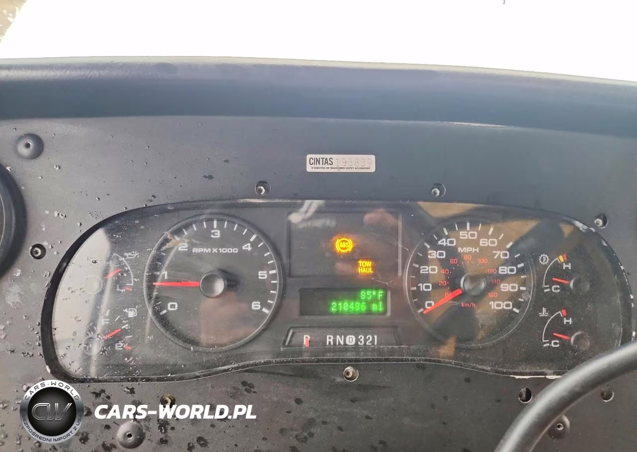 2011 Ford F59 Delivery Truck VIN:1F66F5KY2B0A10740 - 9