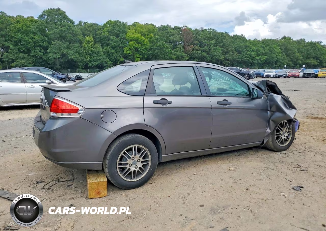 2010 Ford Focus Se VIN:1FAHP3FN2AW149033 - 3