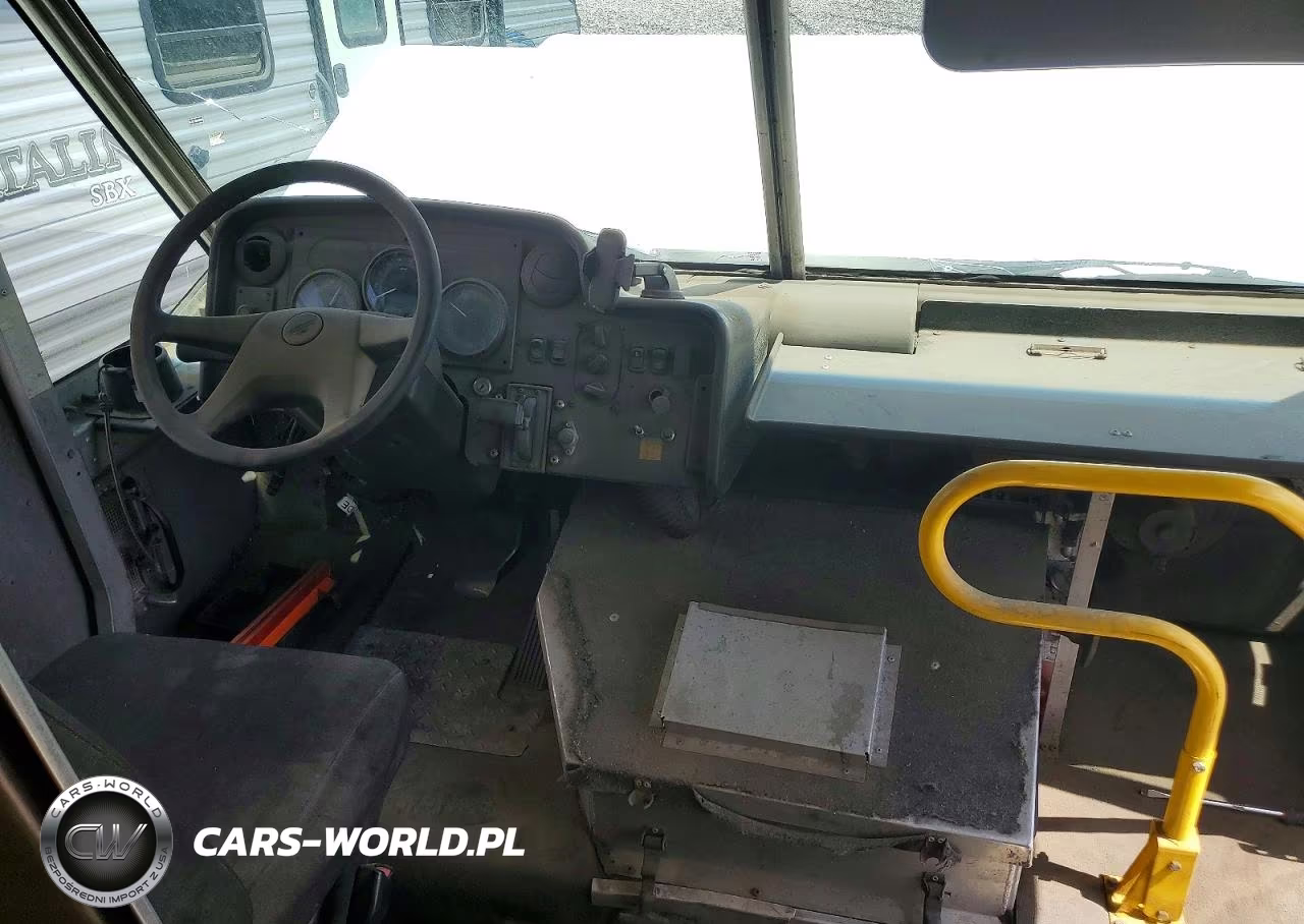 2008 Freightliner Chassis M - Delivery Truck VIN:4UZAAPDU48CAA9084 - 8
