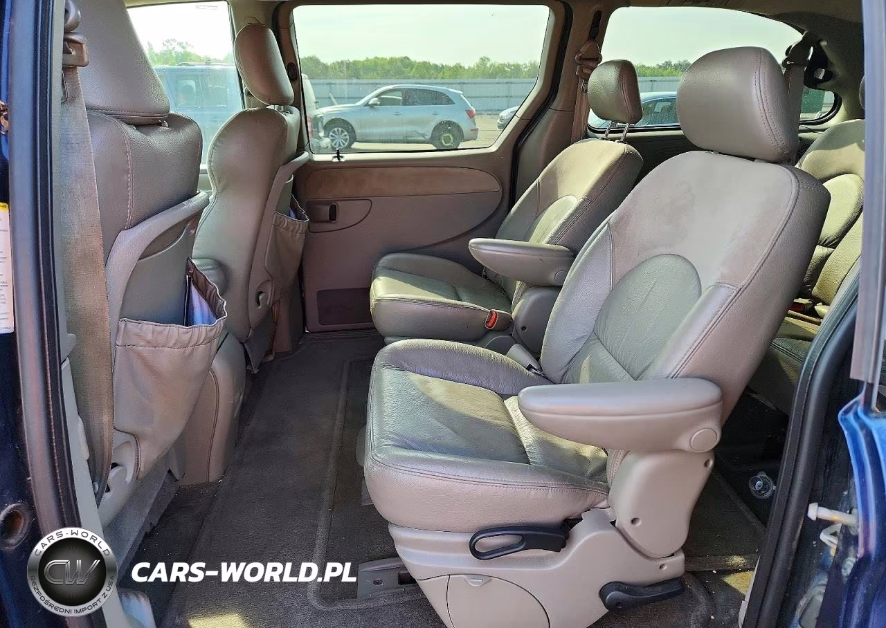 2003 Chrysler Town & Country Limited VIN:2C8GP64L93R105744 - 11
