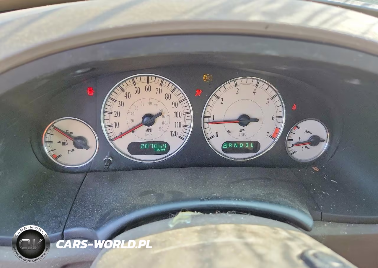 2003 Chrysler Town & Country Limited VIN:2C8GP64L93R105744 - 9