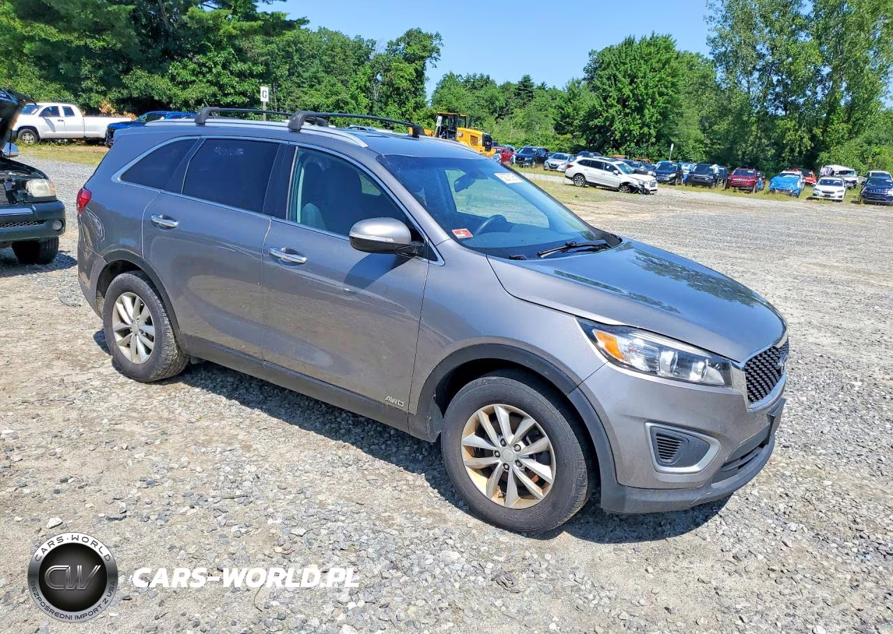 2017 Kia Sorento Lx V6 VIN:5XYPGDA57HG210967 - 4
