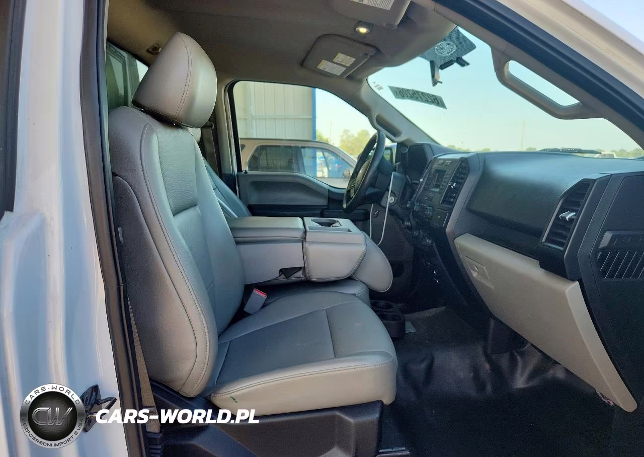 2016 Ford F150 VIN:1FTMF1CP8GKE06847 - 10